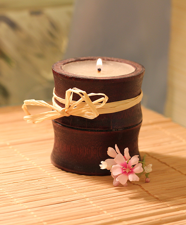 candle in bamboo varnished candle in bamboo varnished